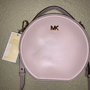 Michael Kors Delaney Canteen Round Messenger Soft Pink Purse- New With Tags